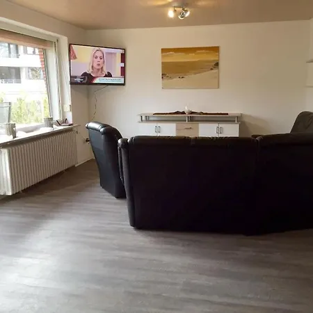 With 4 Bedrooms Kellenhusen