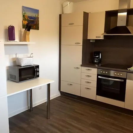 Vakantiehuis With 4 Bedrooms *